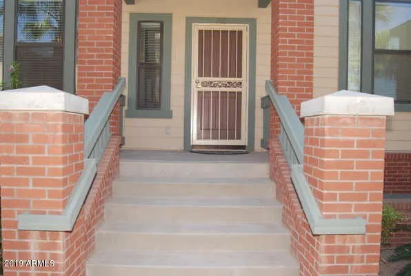 752 S Beck Ave photo 4