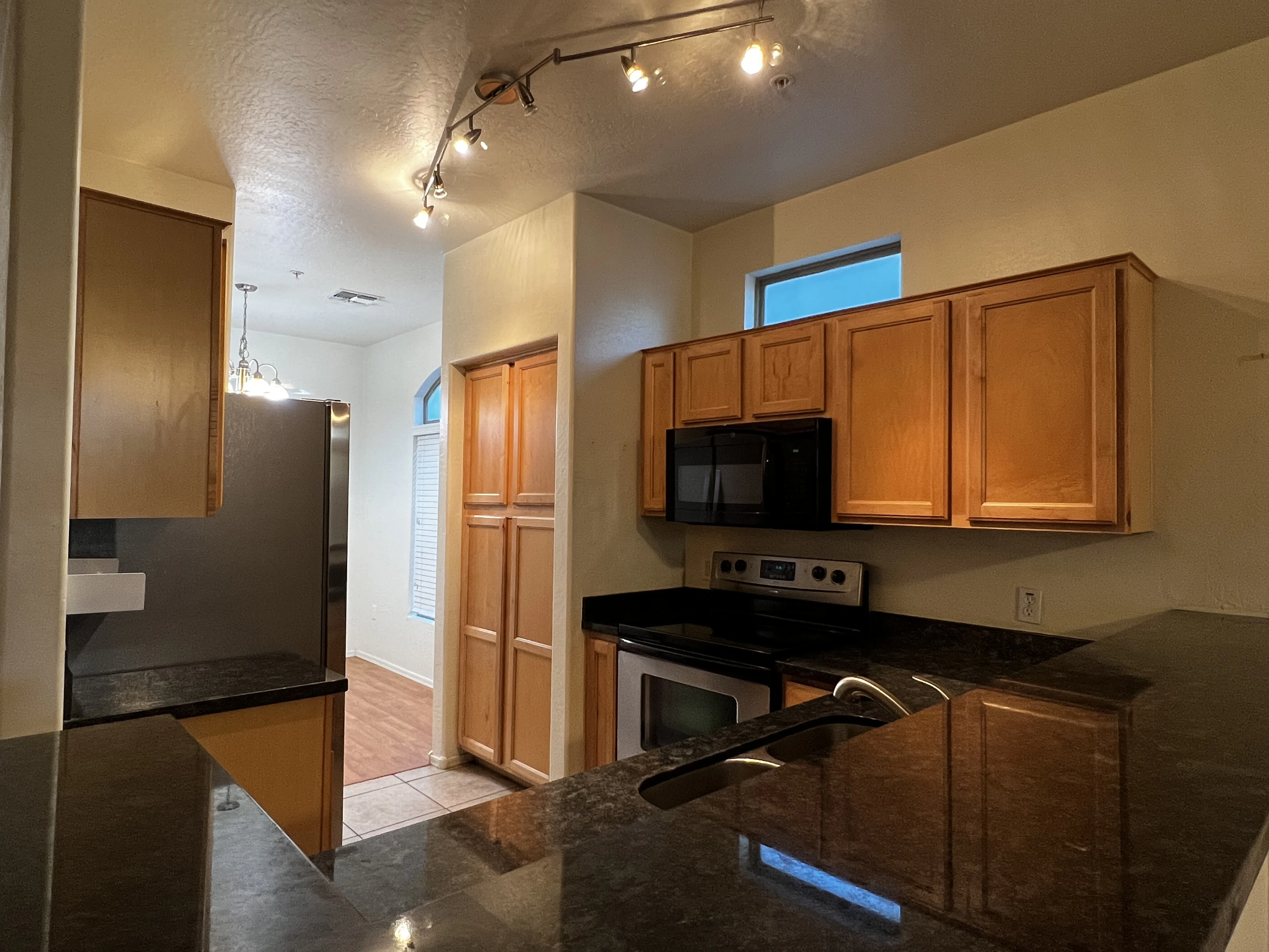 2250 E Deer Valley Rd Unit 21 photo 5