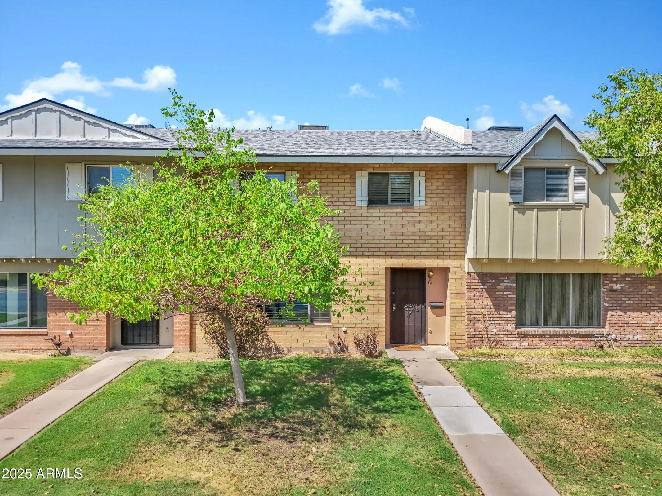 14 E HERMOSA Drive photo 3