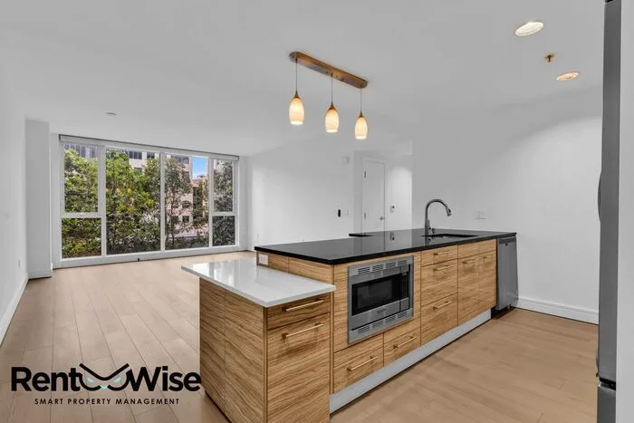 631 Folsom St photo 4