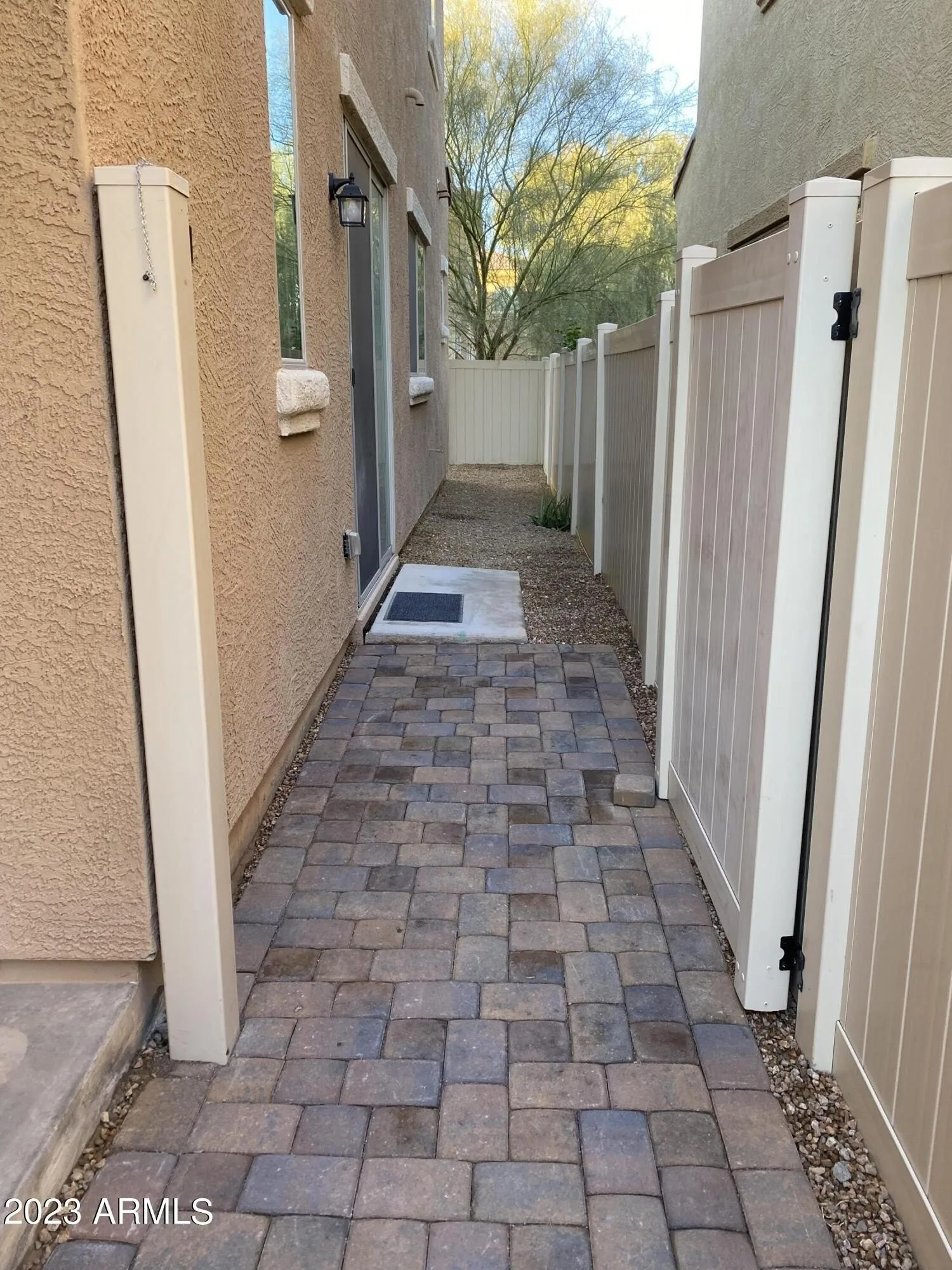 1367 S COUNTRY CLUB Drive photo 3