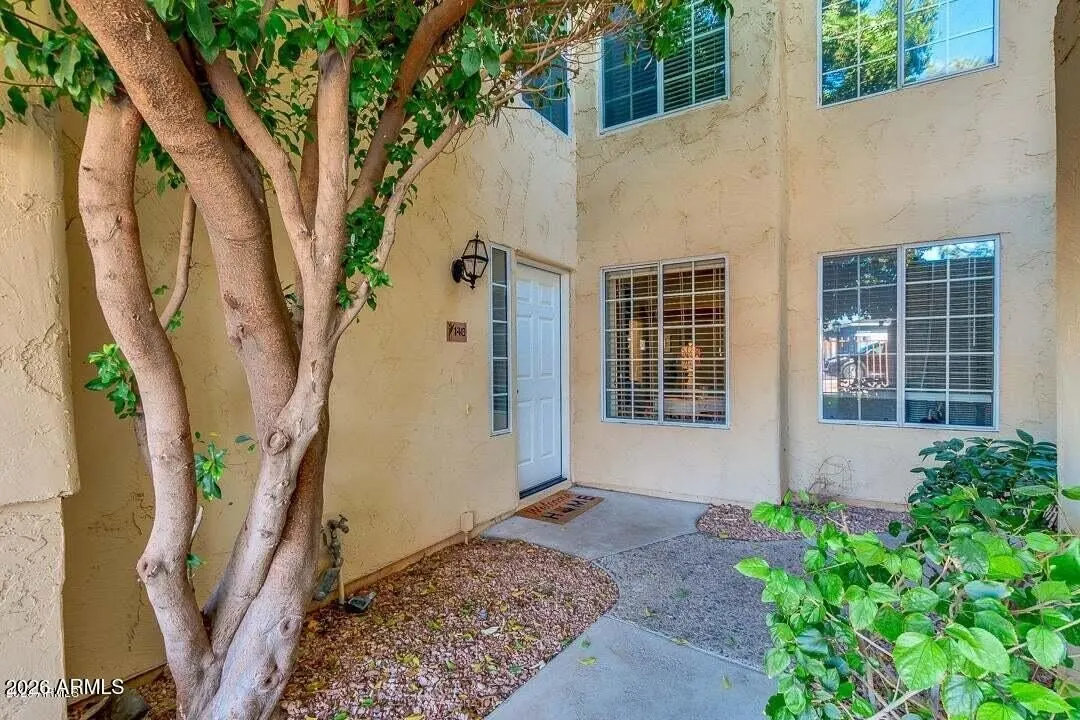1333 E Morten Avenue E photo 2