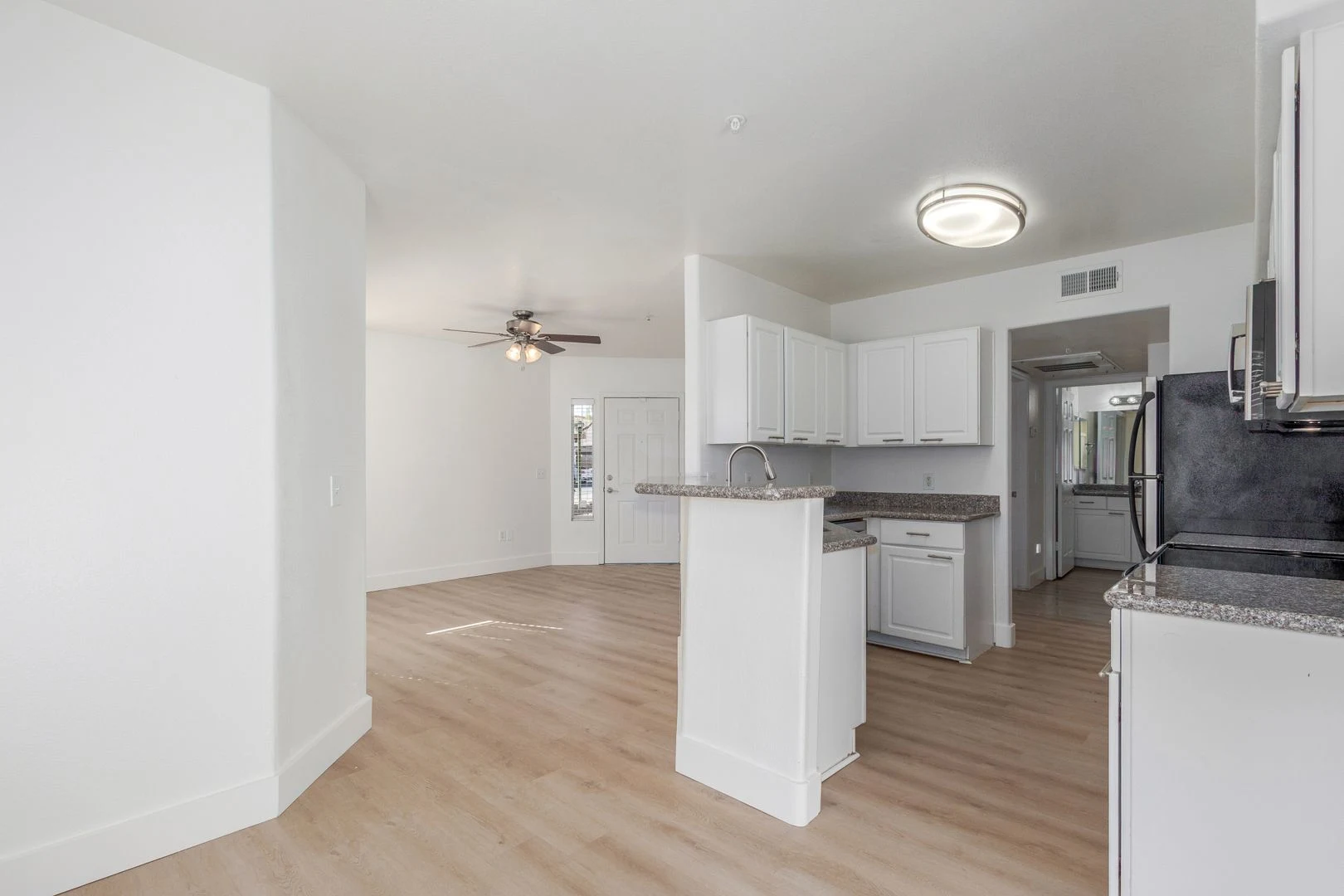 1295 N Ash St Gilbert, AZ 85233 photo 3