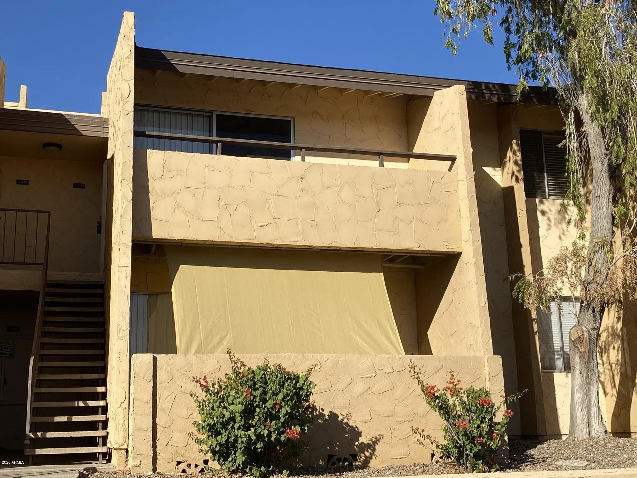 8055 E THOMAS Road photo 2