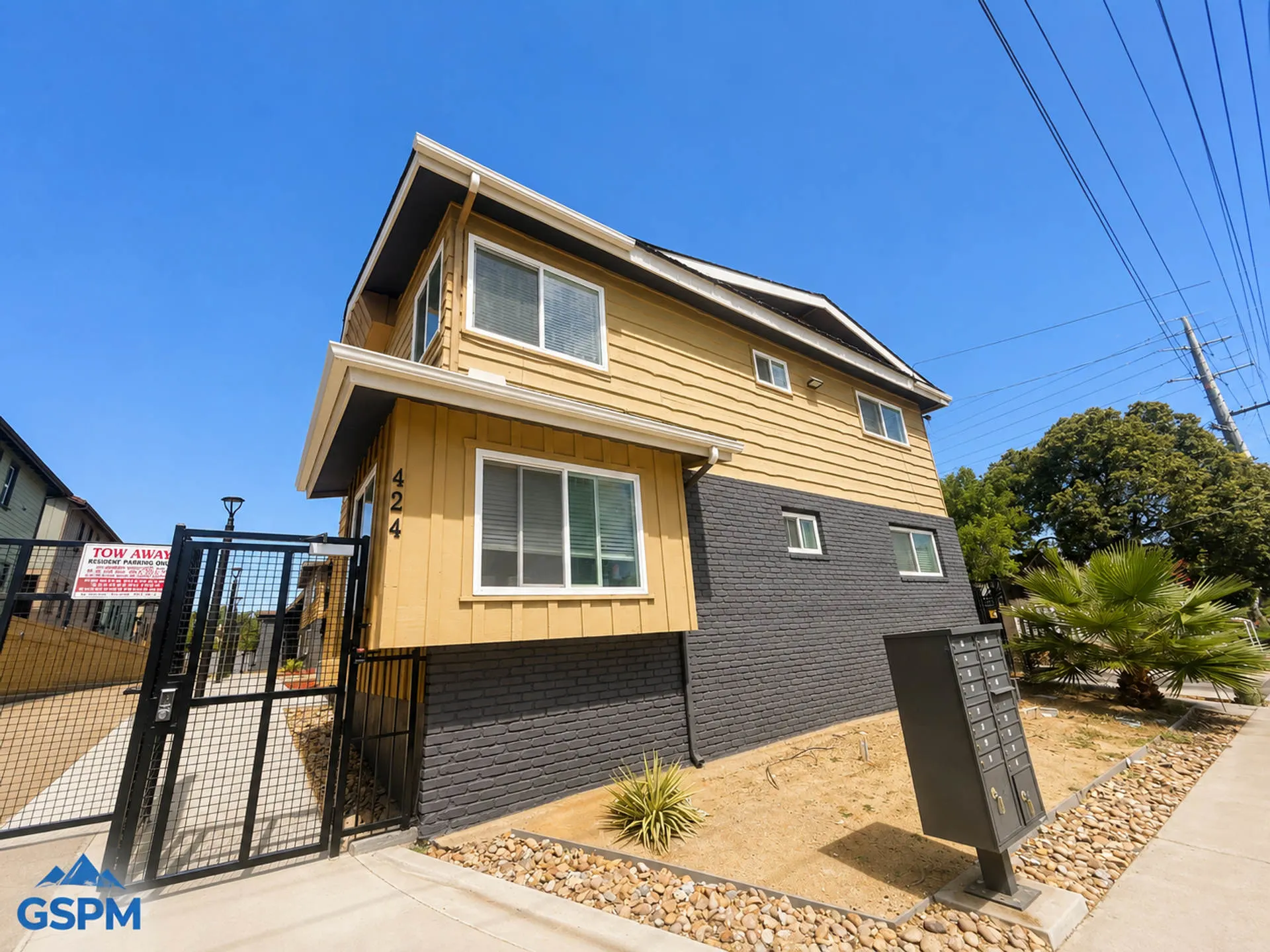 Emerald Ave Apartments photo 2