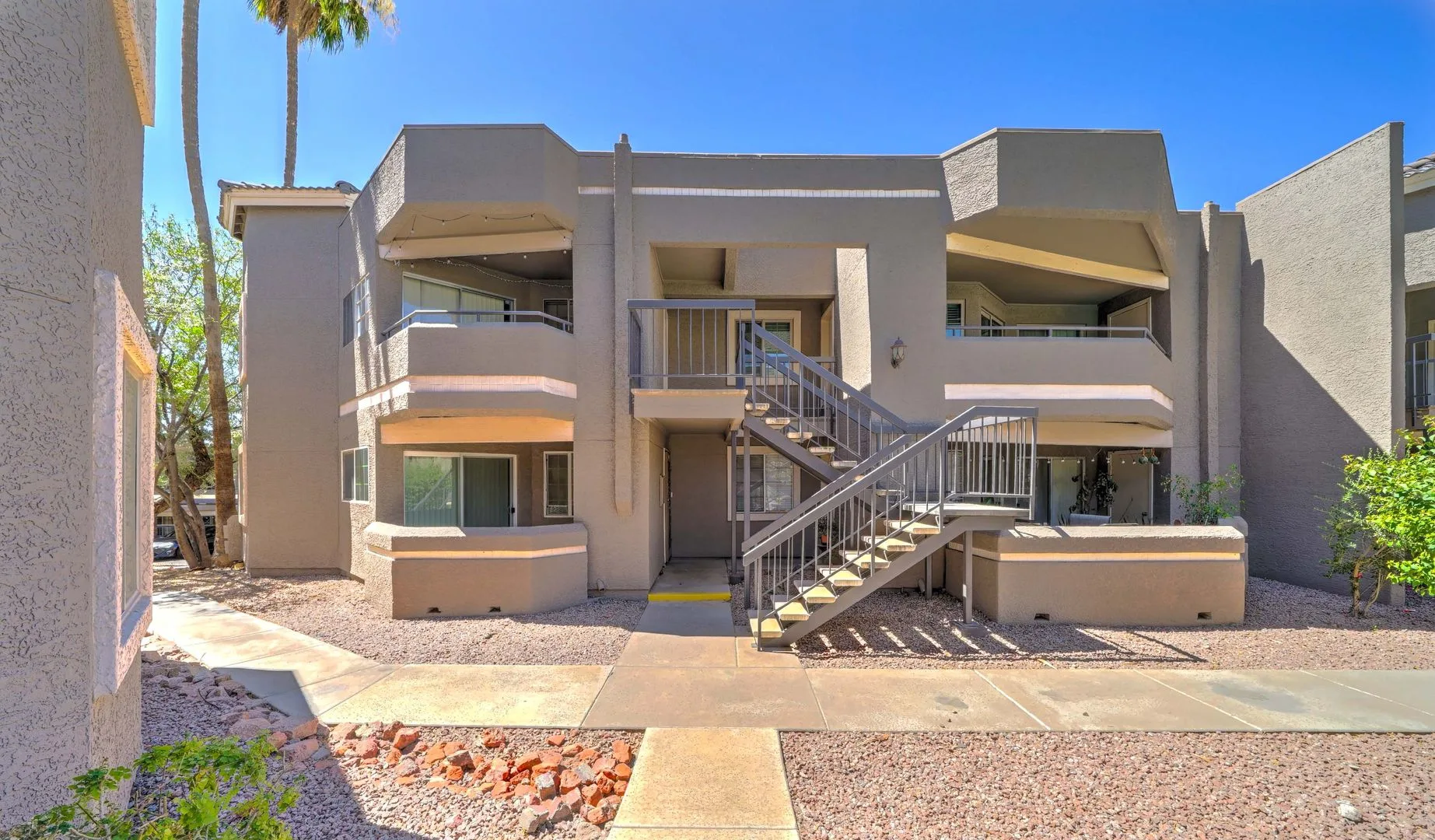 READY TO TOUR NOW! Great Townhouse with 2 Bedrooms 2 Bath! photo 3