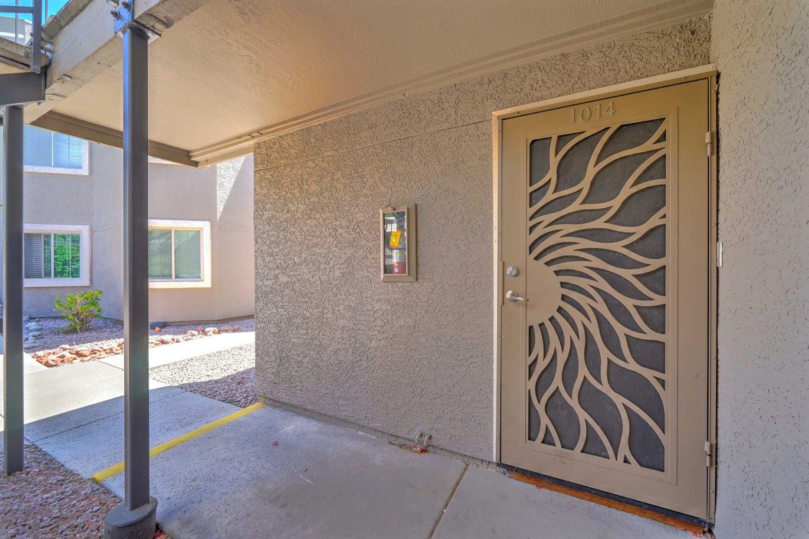 READY TO TOUR NOW! Great Townhouse with 2 Bedrooms 2 Bath! photo 5