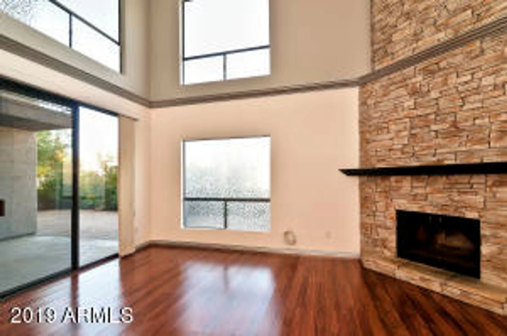 Apply Here www.realty480pm.appfolio.com/listings photo 5