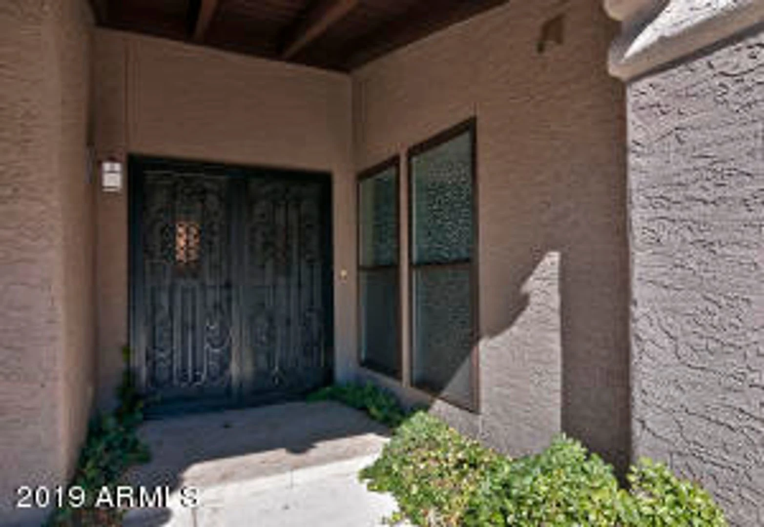 Apply Here www.realty480pm.appfolio.com/listings photo 2