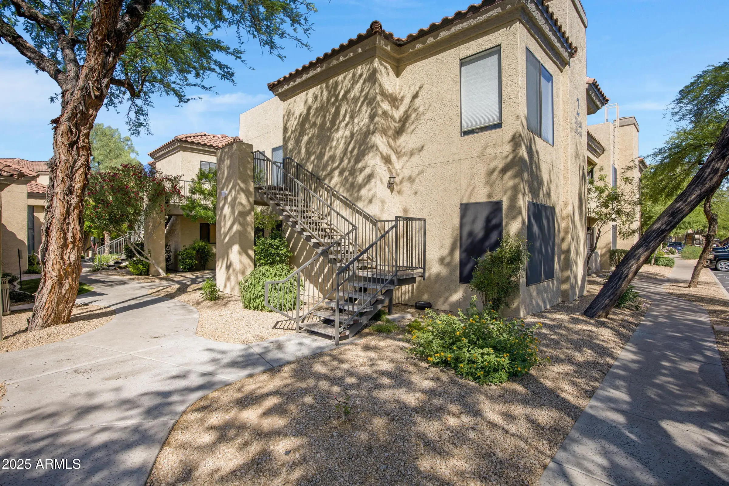 4925 E Desert Cove Avenue photo 2