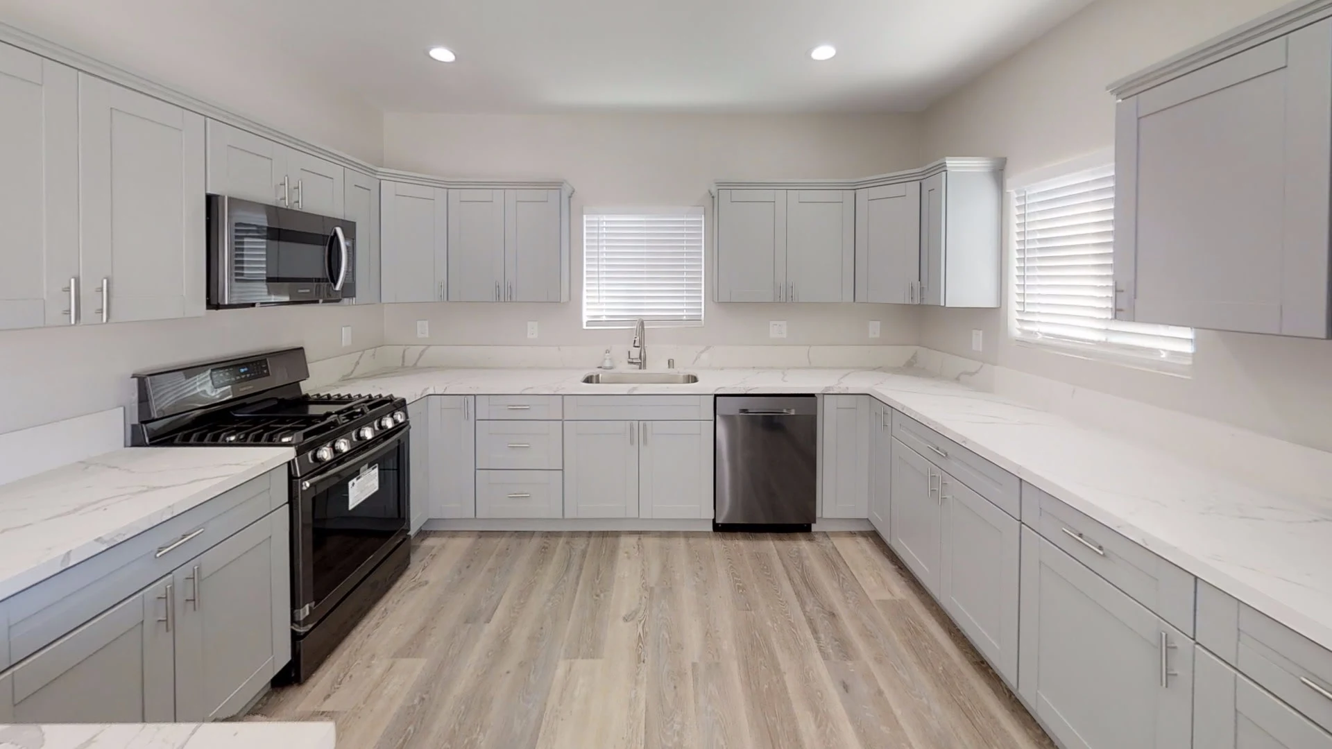 One Story 4BD/2BA w/ Private Yard! photo 5
