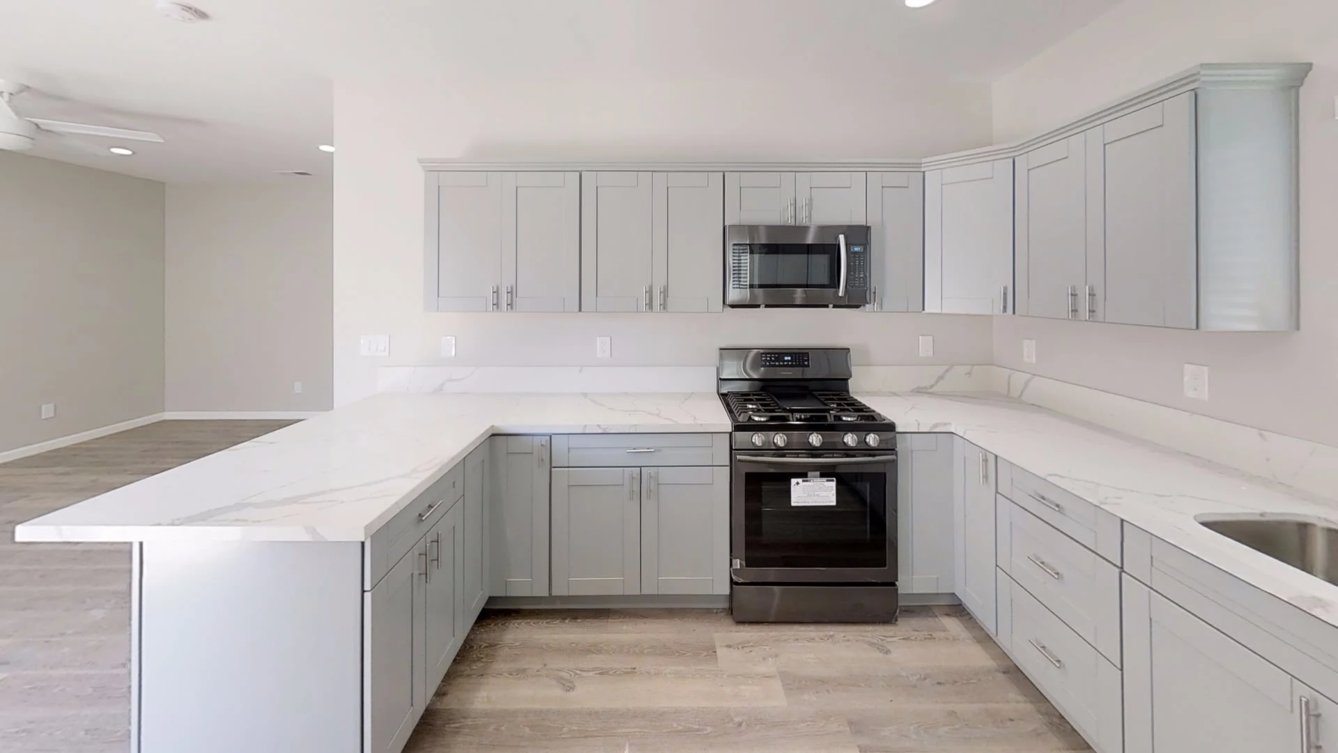 One Story 4BD/2BA w/ Private Yard! photo 4