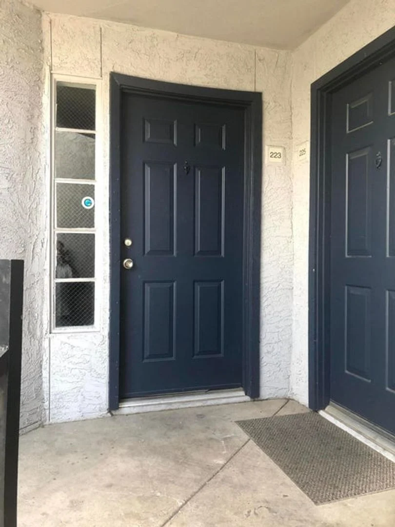 Welcome to your new cozy and spacious home! photo 3
