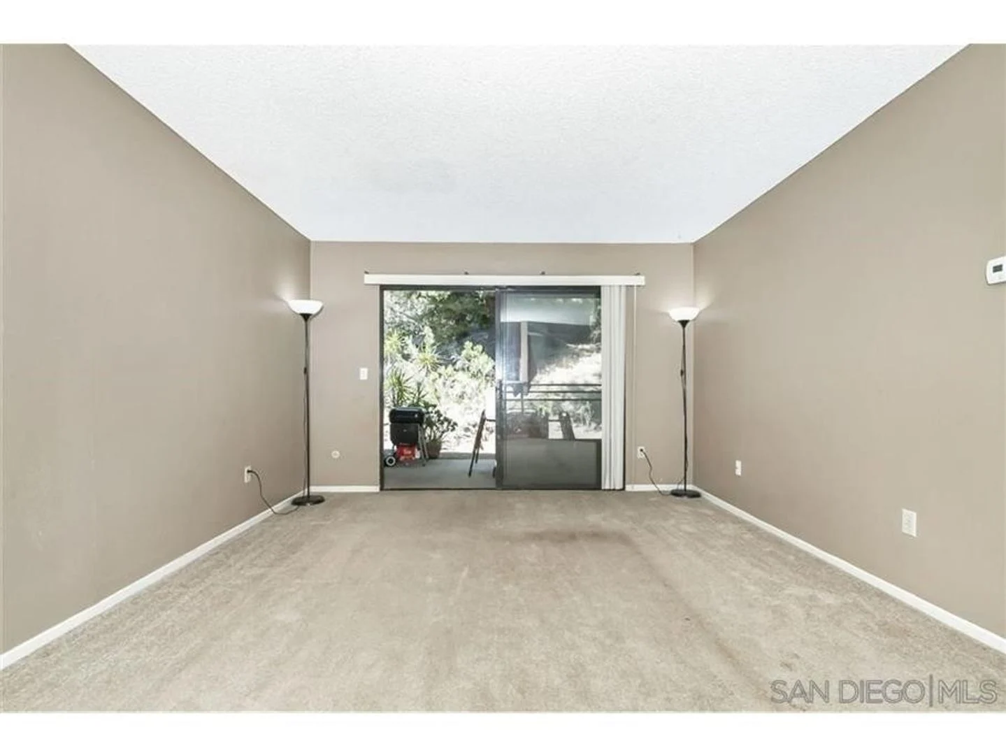 7865 Golfcrest Dr photo 4