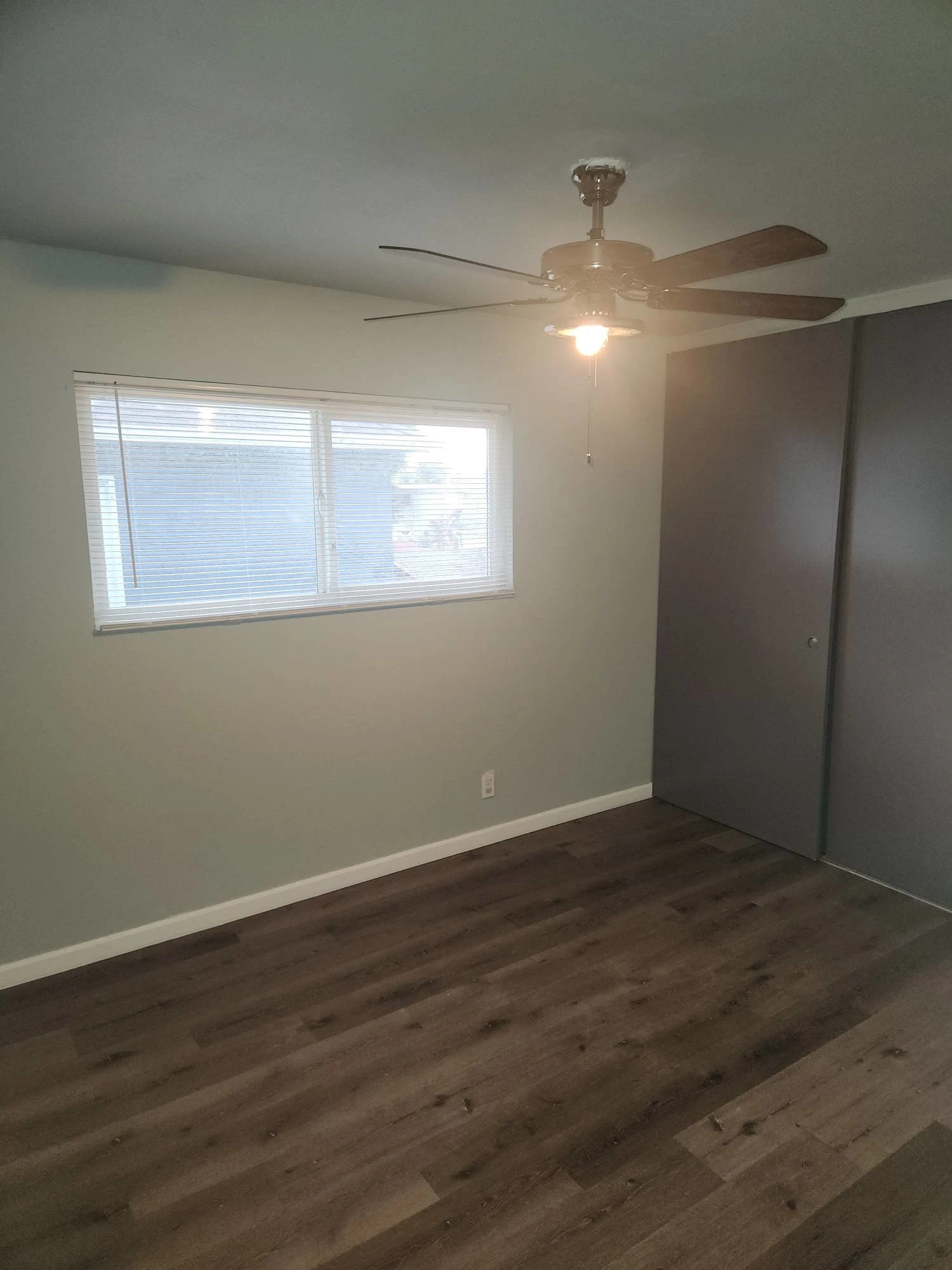 2015 82nd Ave photo 4