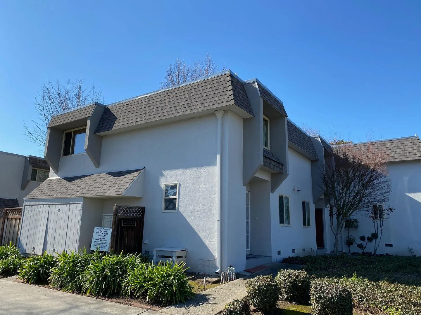 Spacious Updated 2 bed , 1 Bath photo 2