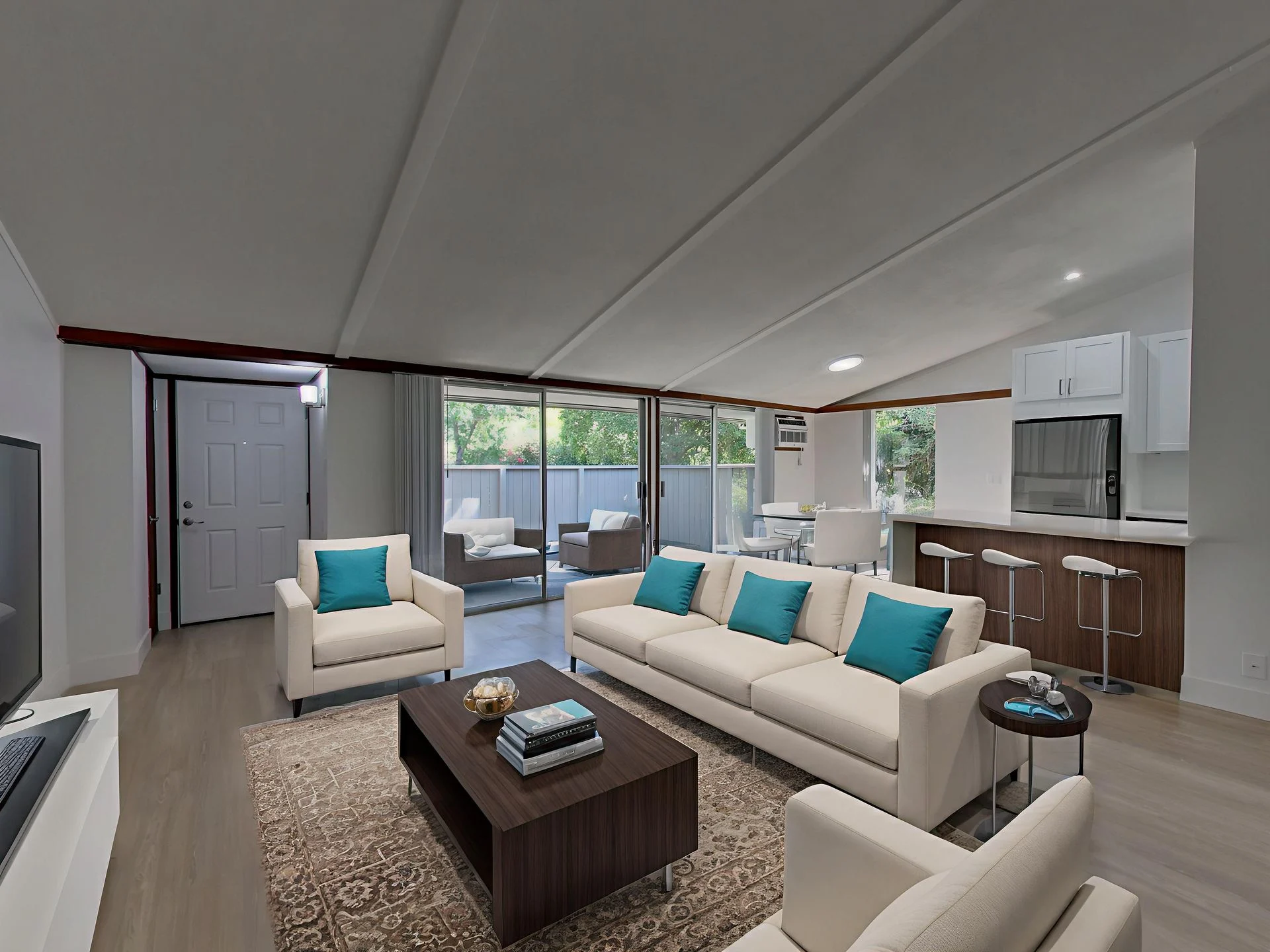 Riverwood Apartments photo 2