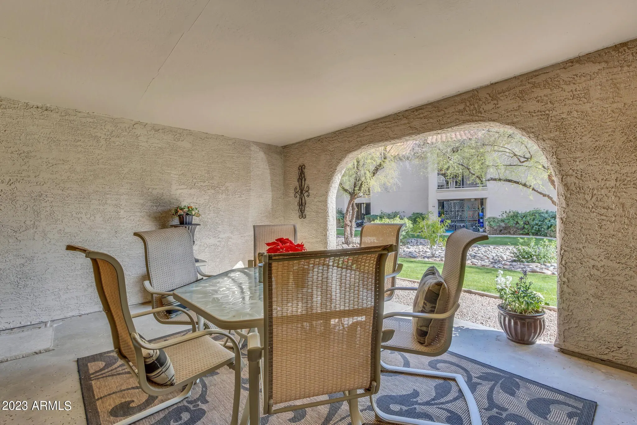9430 E Mission Ln Scottsdale, AZ 85258 photo 2