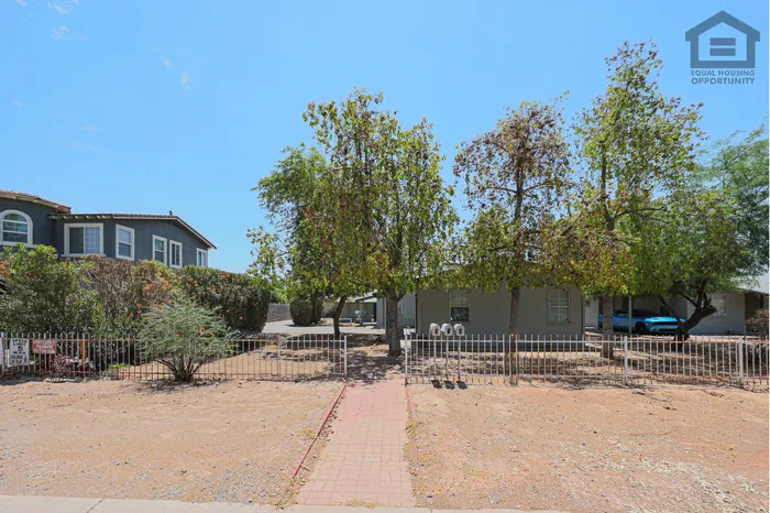 3315 East Cambridge Avenue photo 4
