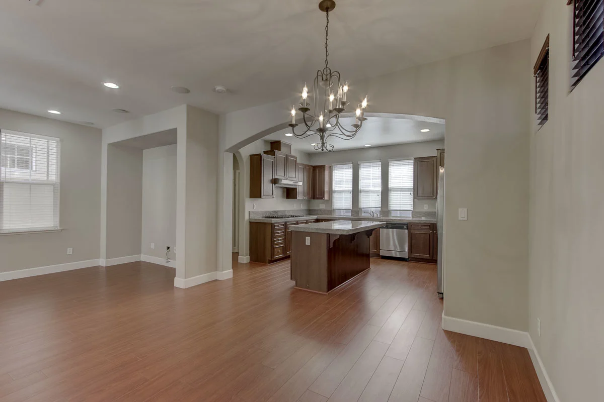 2070 Mary Helen Ln photo 5
