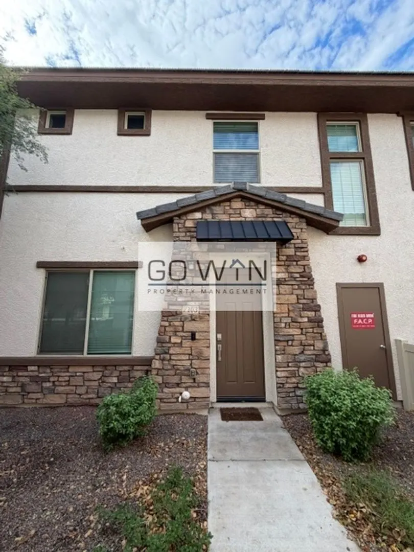 2733 S Catherine Dr photo 3