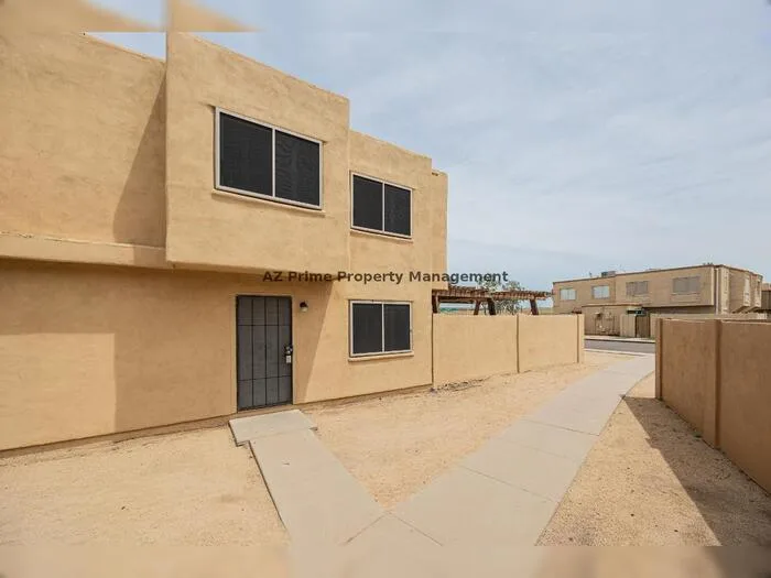4615 E Jones Ave Phoenix, AZ 85040