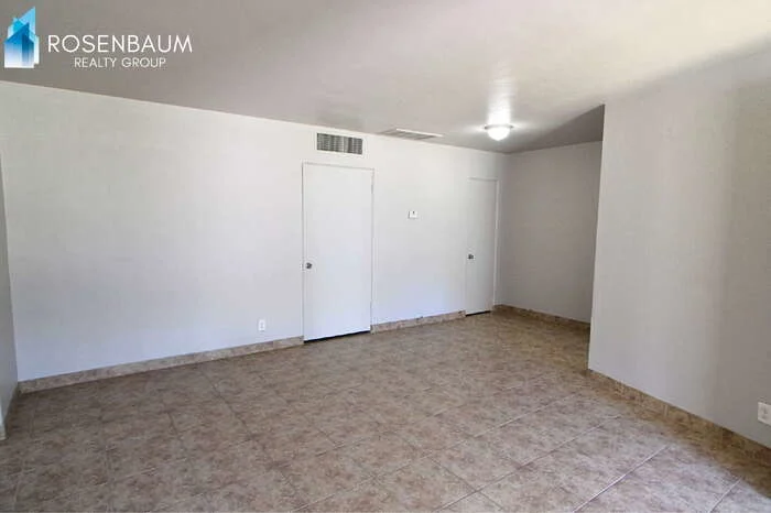 2925 N 19th Ave Phoenix, AZ 85015 photo 4