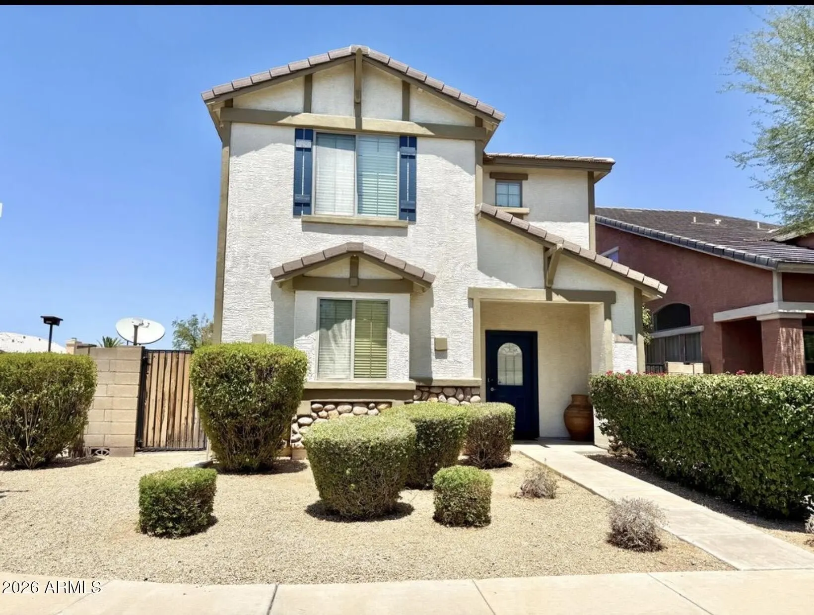 3708 E Kerry Ln photo 3