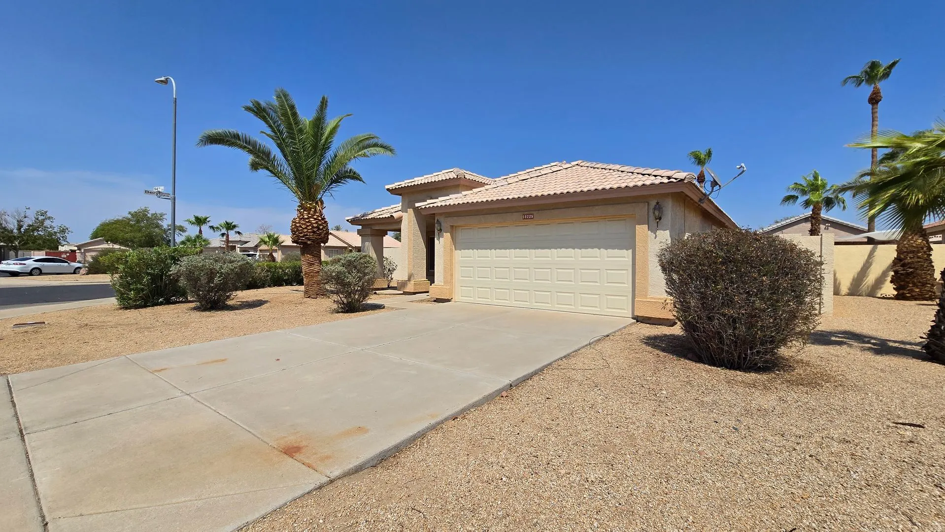 10225 N 94th Ln photo 5