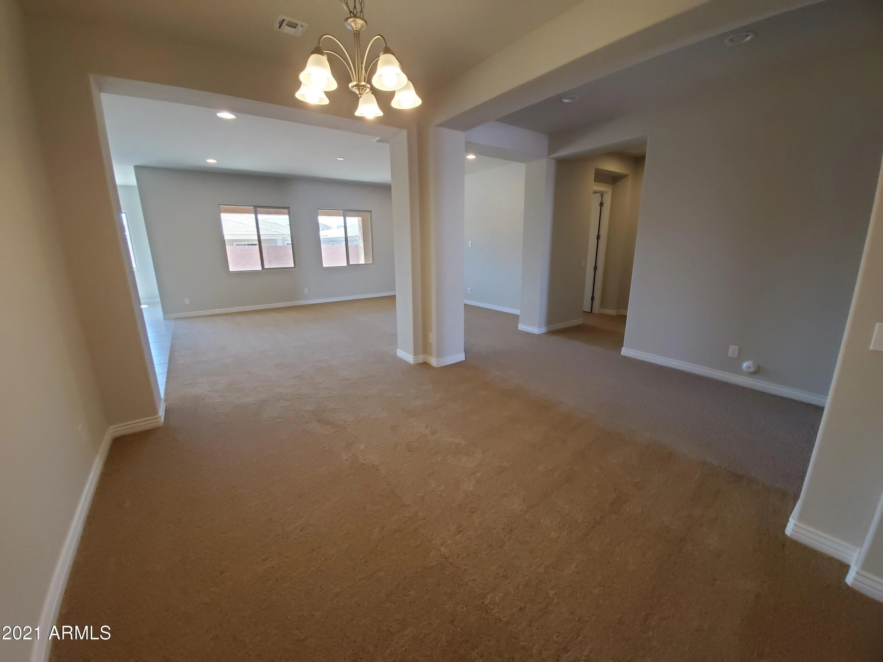 8537 W MYRTLE Avenue photo 5