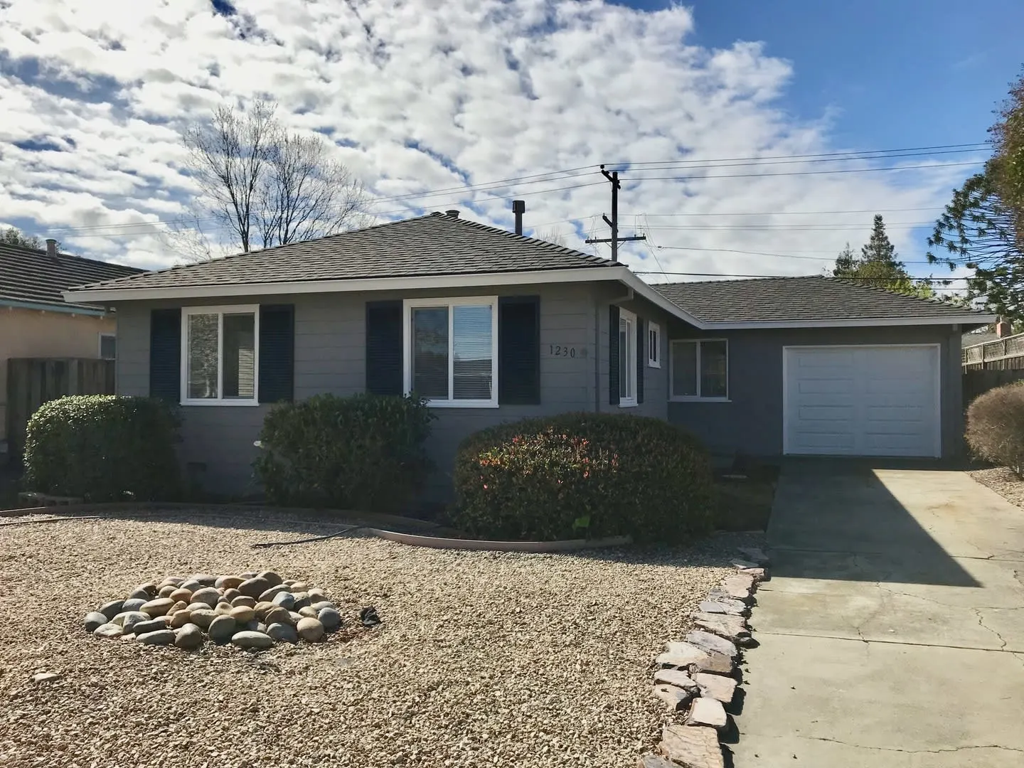Beautifully Updated 3 Bed 1 Bath Sunnyvale Home - Cherry Chase! photo 3