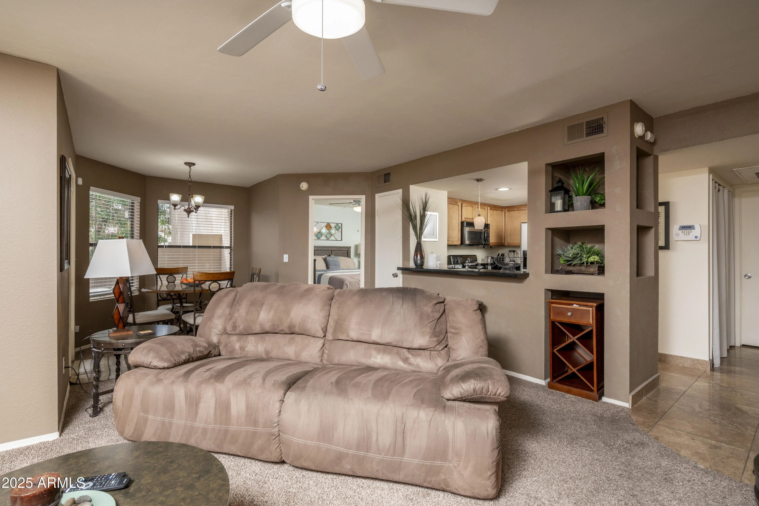 4850 E DESERT COVE Avenue photo 2