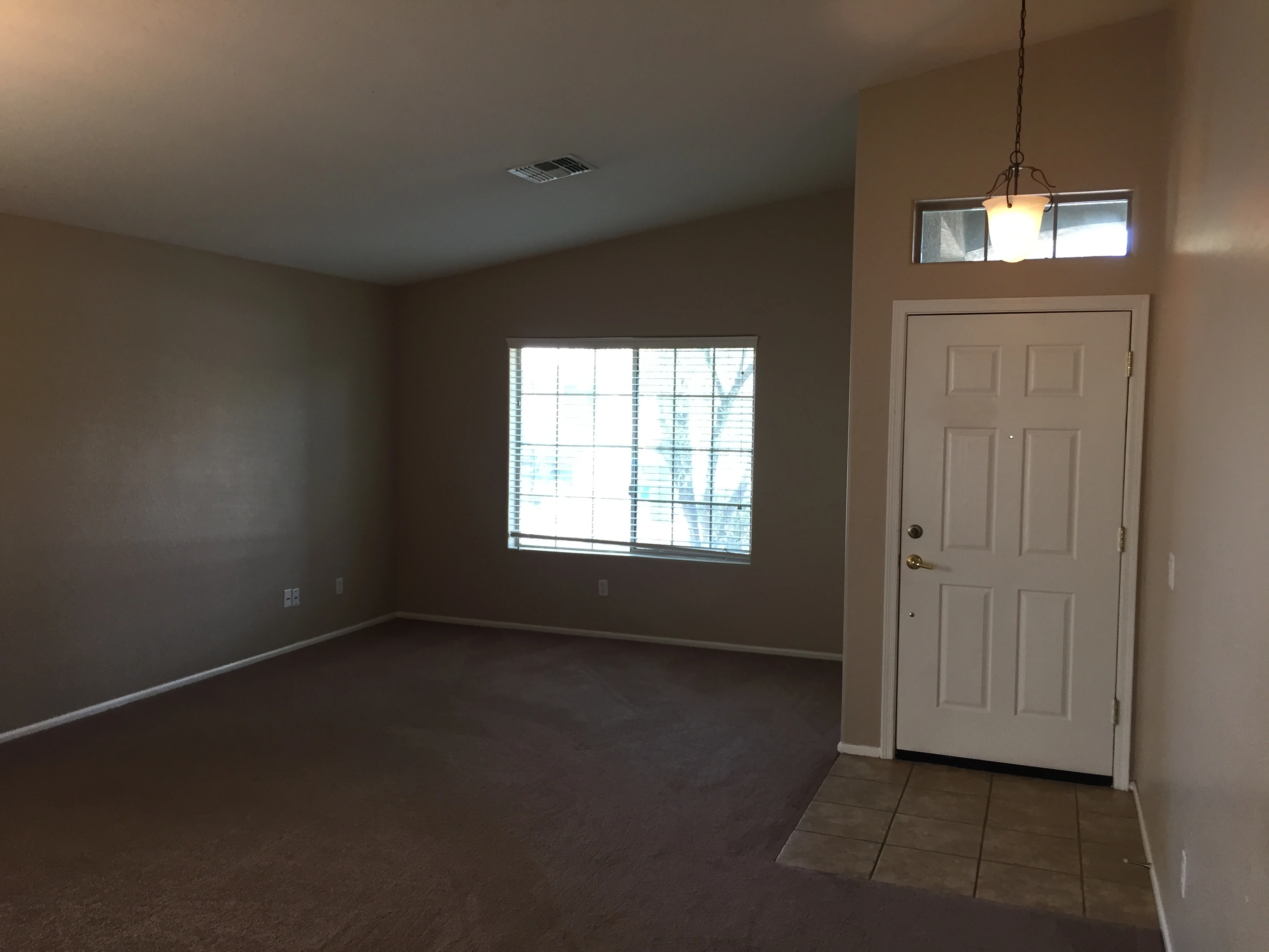 7206 S 58th Ave photo 2