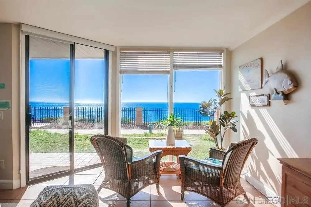 190 Del Mar Shores Terrace photo 2