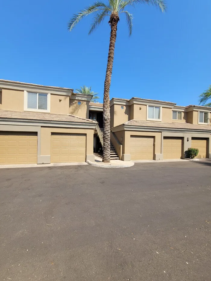 4848 N 36th St Phoenix, AZ 85018 photo 3