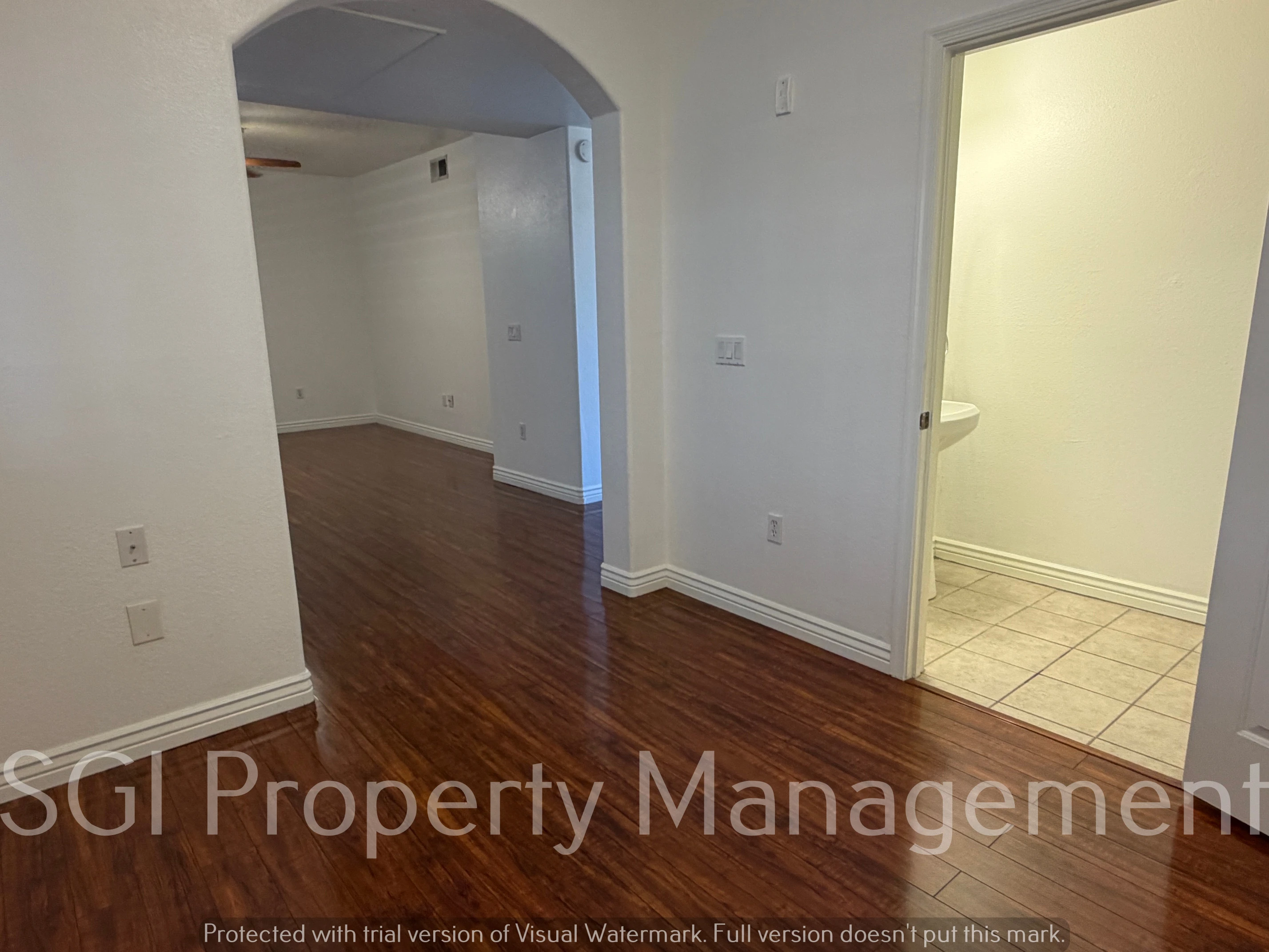 920 E Devonshire Ave Unit 2011 photo 5