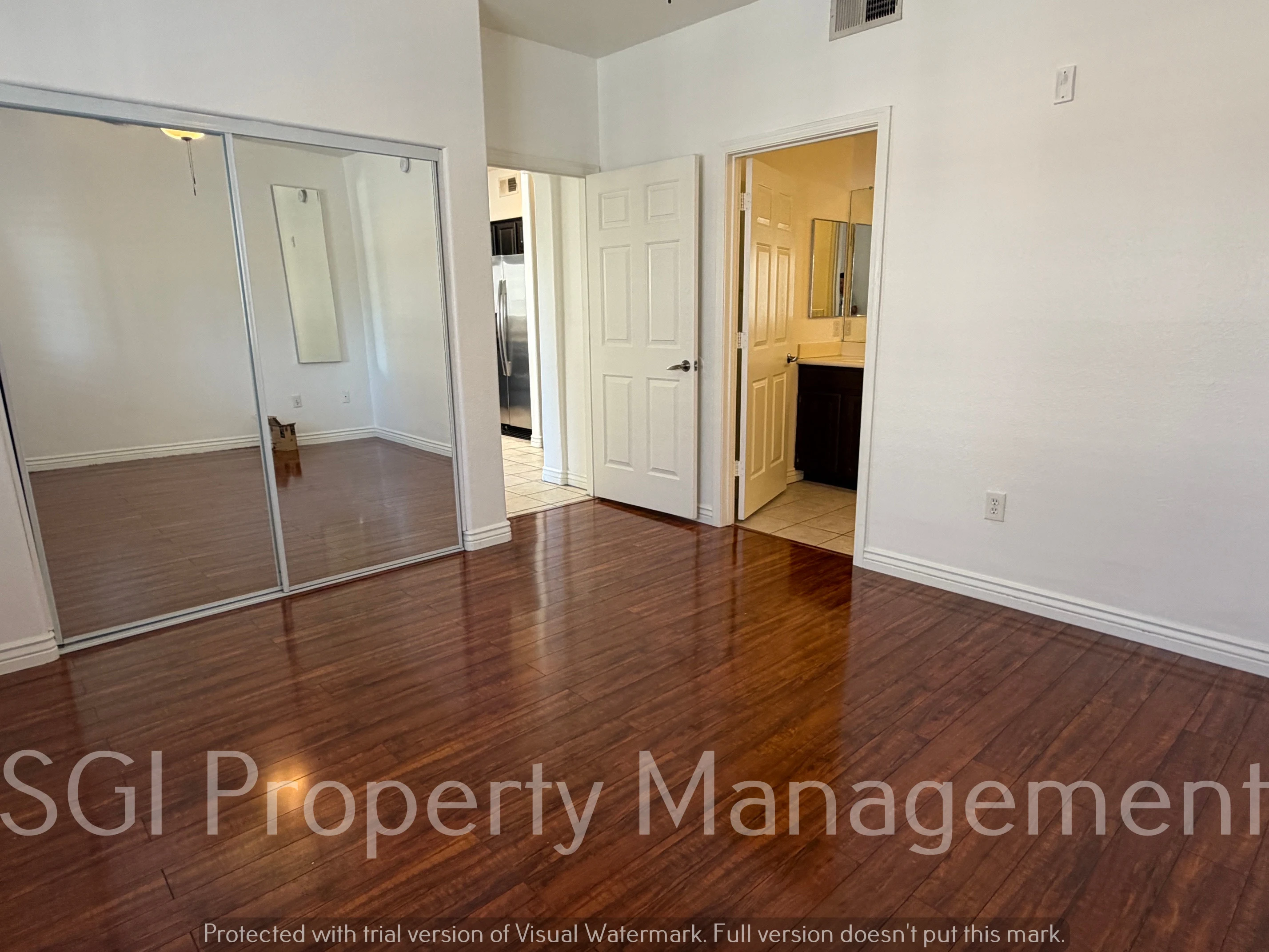 920 E Devonshire Ave Unit 2011 photo 3