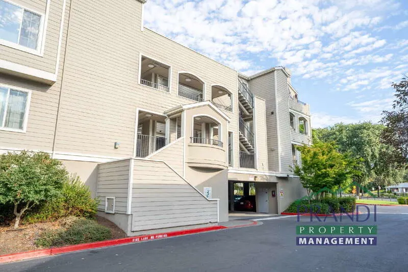 1579 S Novato Blvd Novato, CA 94947 photo 2