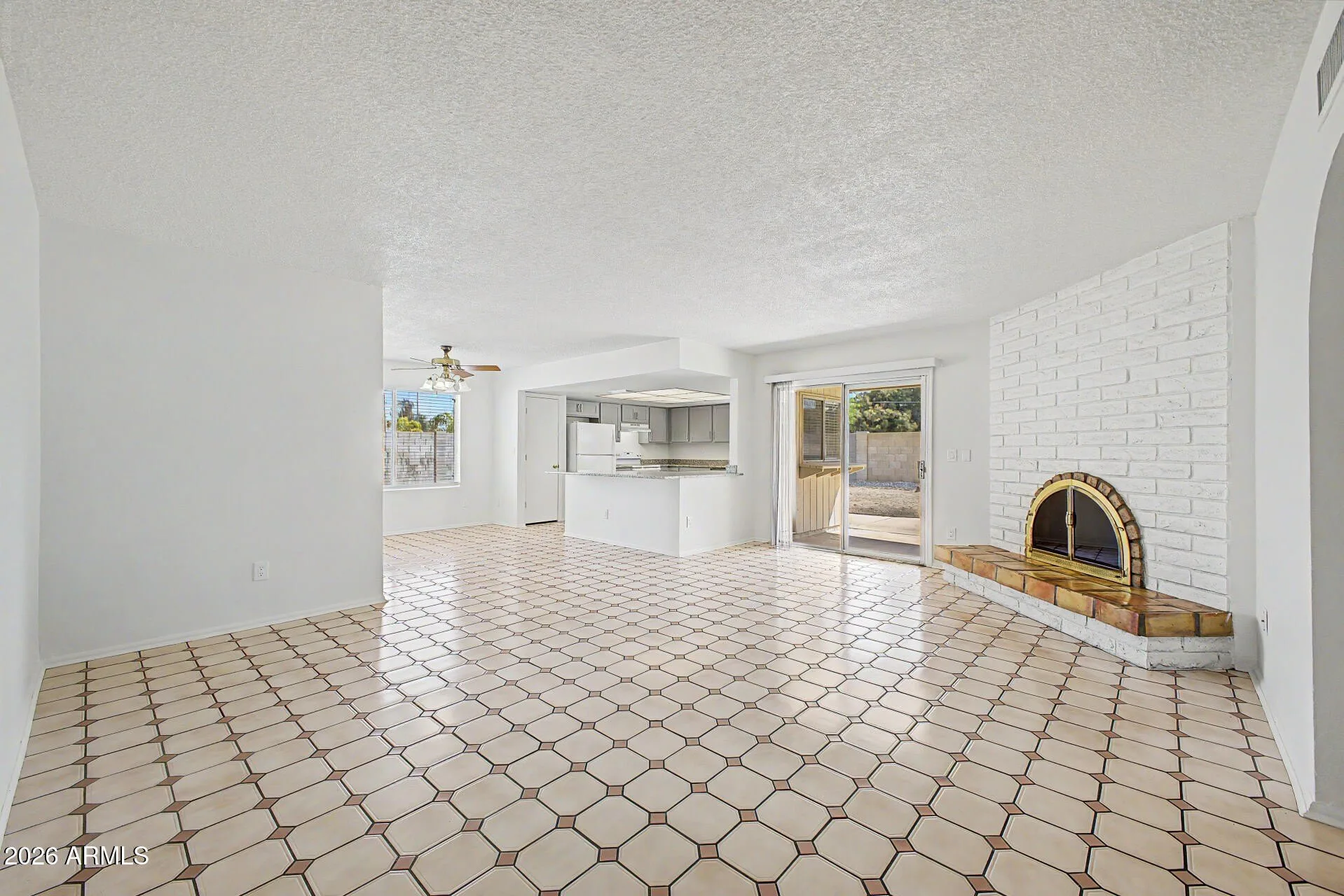 17213 N 35th Dr photo 5