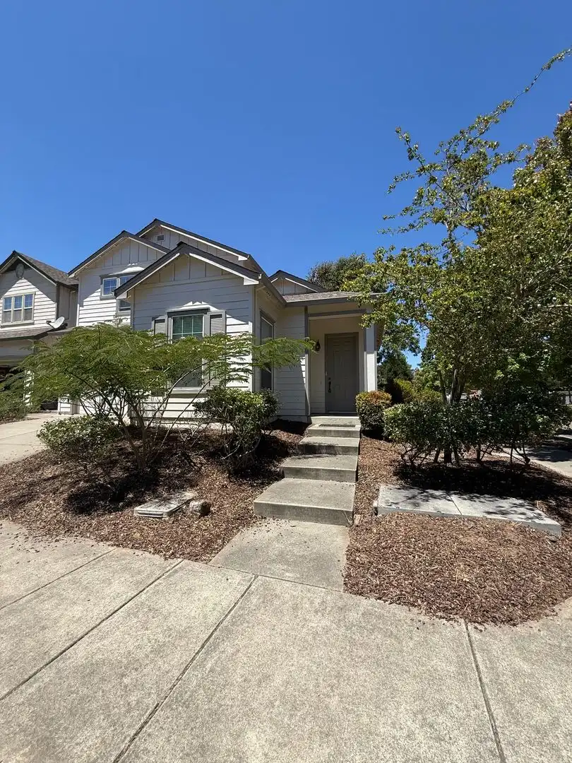 5081 Santa Rosa Creek Dr Santa Rosa, CA 95409