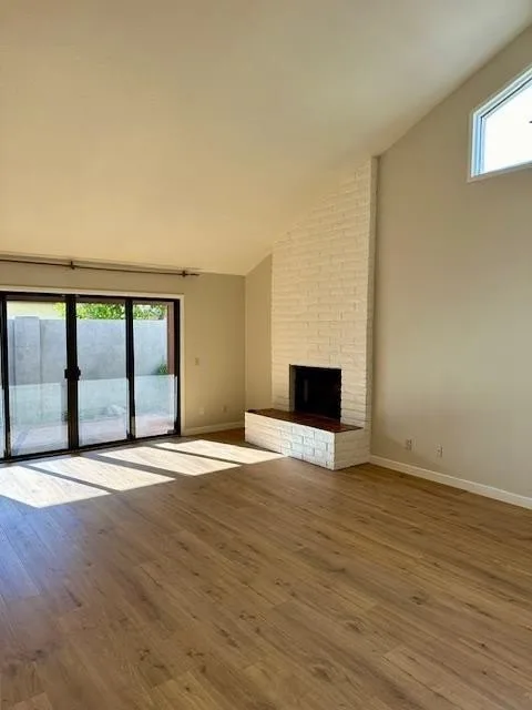 4302 N 29th Way photo 3