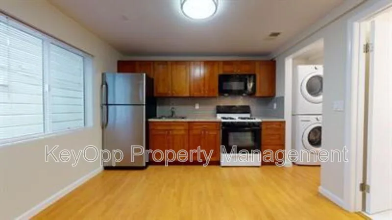 806 35th Avenue photo 3