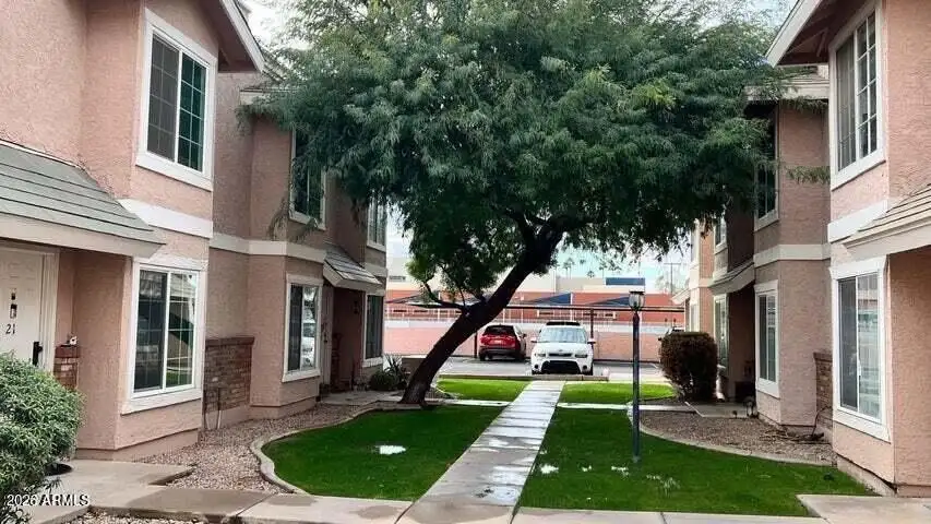 1055 W 5TH Street photo 2