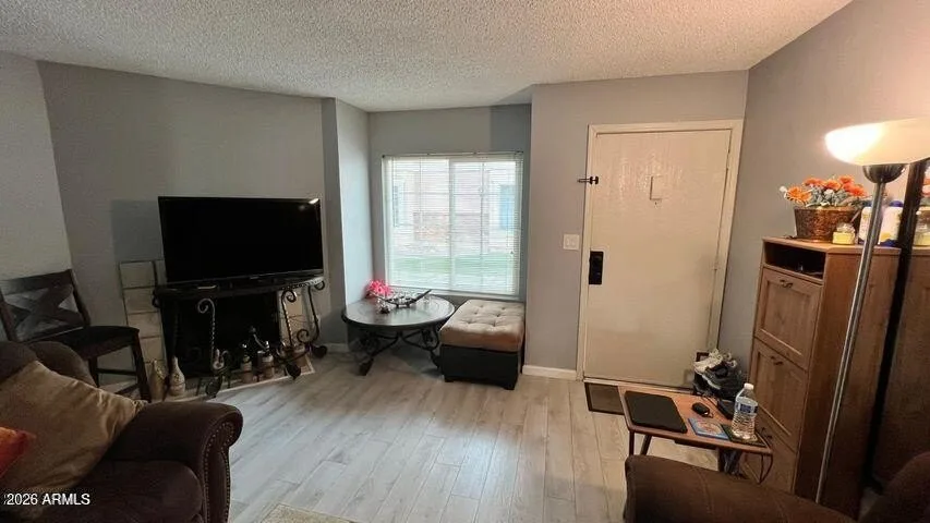 1055 W 5TH Street photo 5