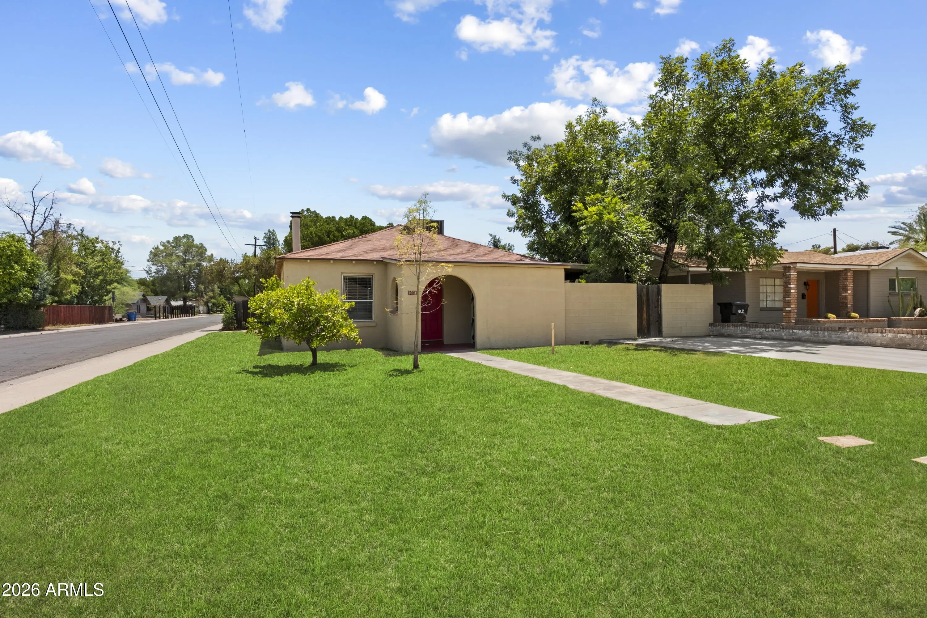 1001 S Roosevelt St Tempe, AZ 85281 photo 2
