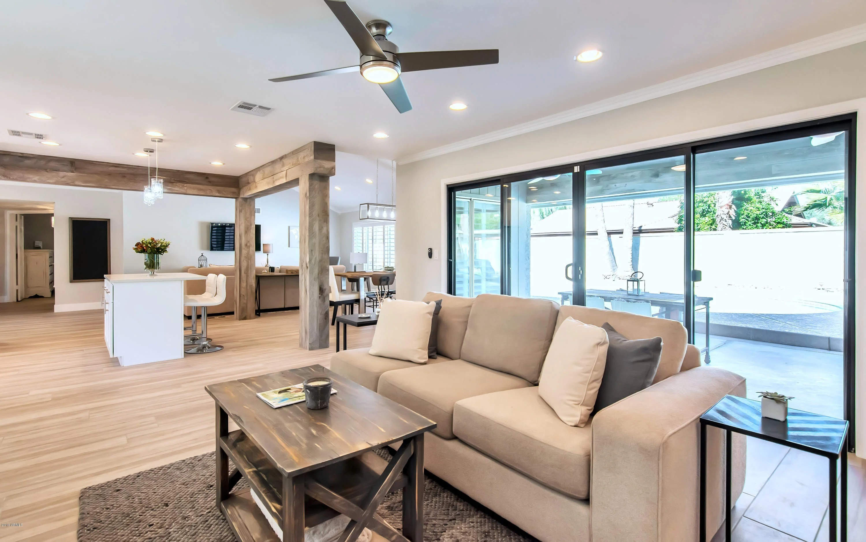 8108 E Morgan Trail Scottsdale, AZ 85258 photo 2