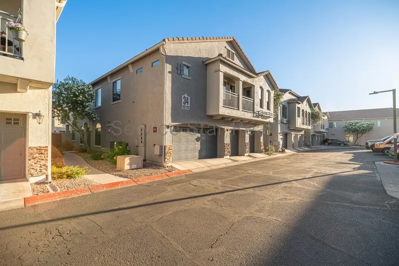2150 E Bell Rd Phoenix, AZ 85022 photo 3