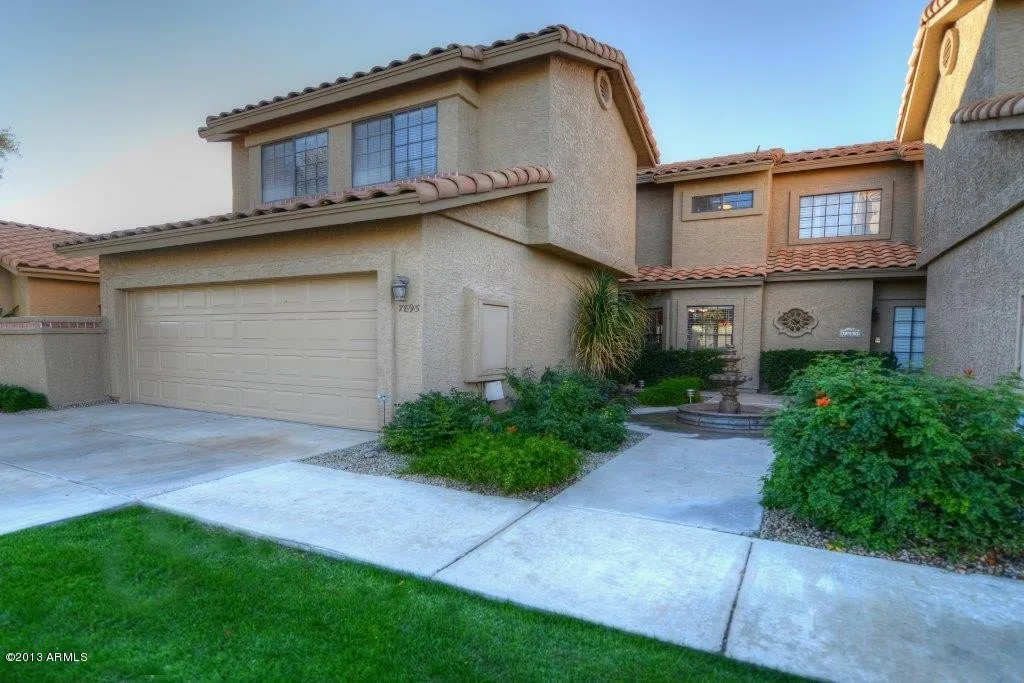 7893 E Joshua Tree Ln Scottsdale, AZ 85250 photo 2