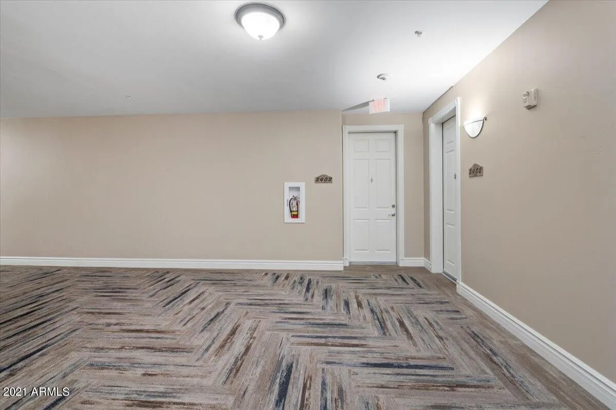 5350 E Deer Valley Dr Phoenix, AZ 85054 photo 5