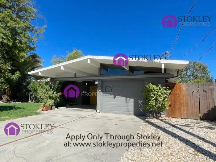 112 Los Cerros Avenue